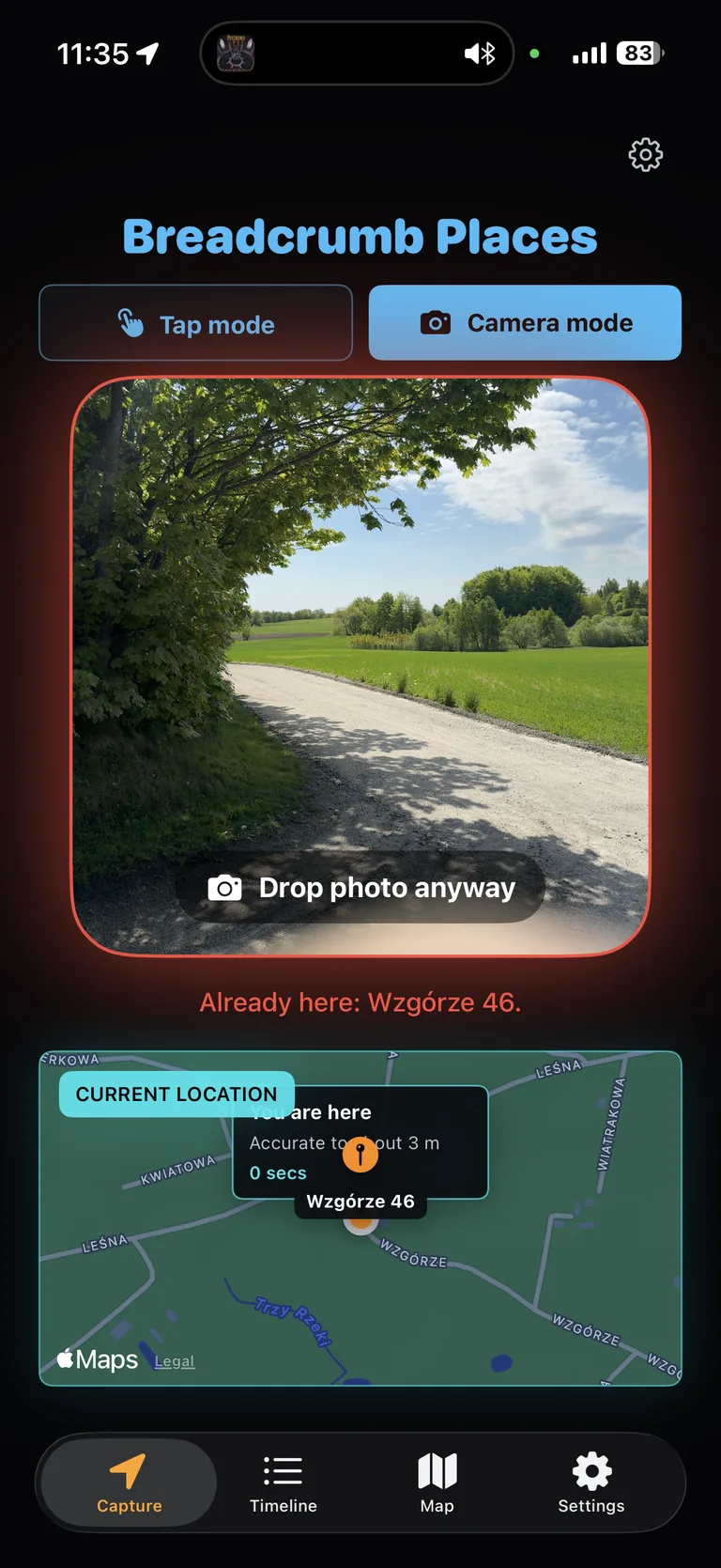 BreadCrumb Places iPhone app screen showing camera capture and map location.